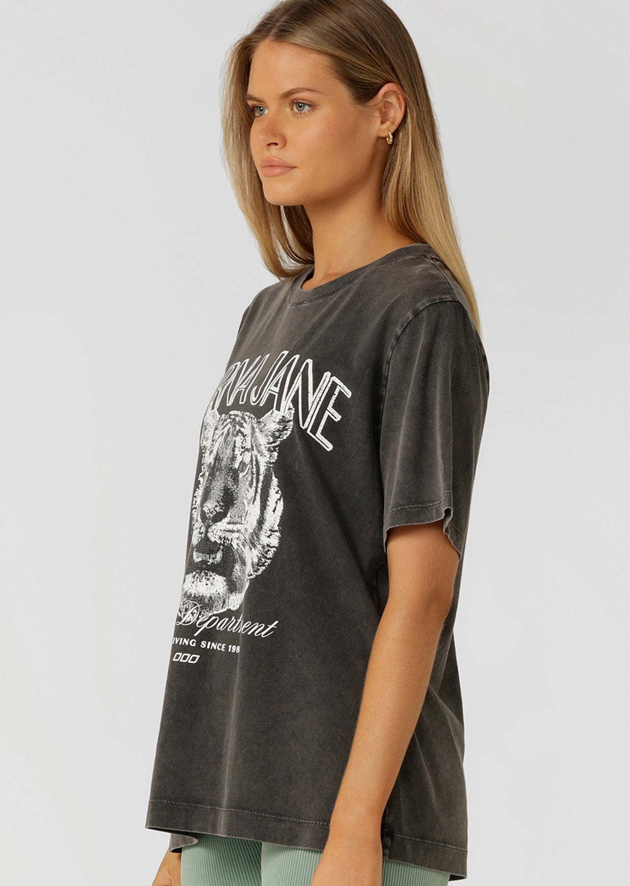 Lorna Jane Find Your Fierce Relaxed T-shirt - Washed Black