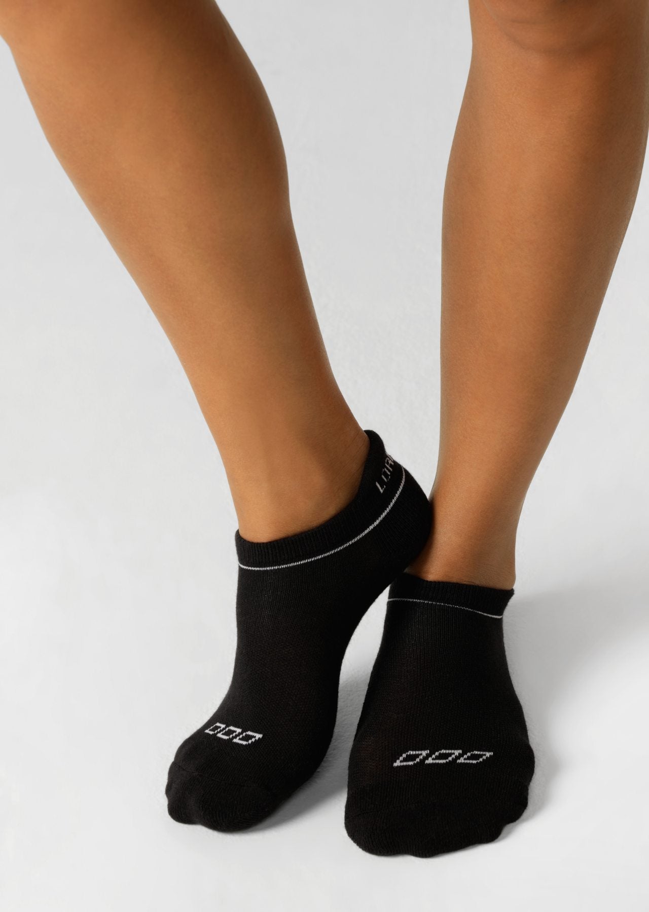 Lorna Jane 2PK LJ Running Socks - Black & White