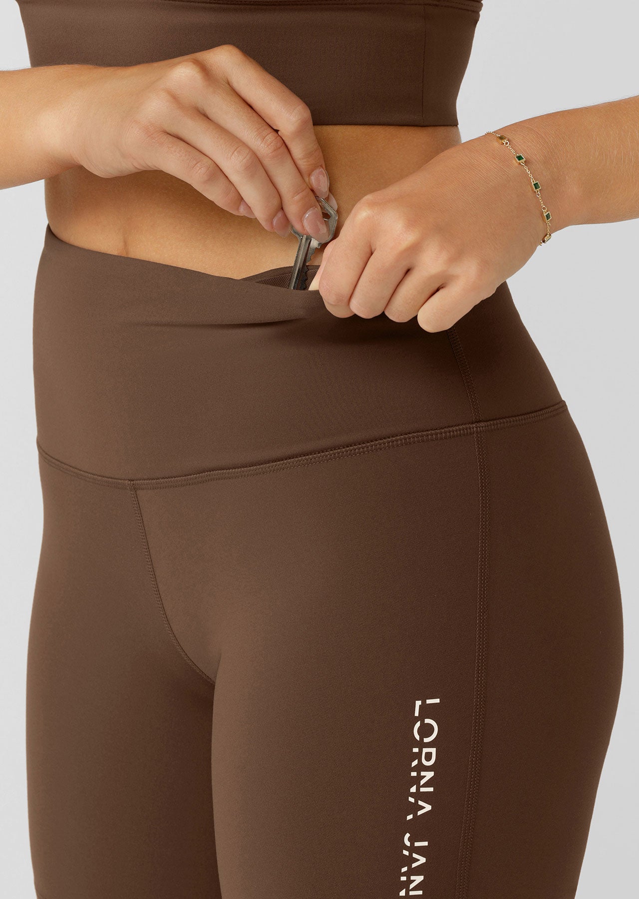 Lorna Jane Lotus No Chafe 16cm Bike Shorts - Chocolate