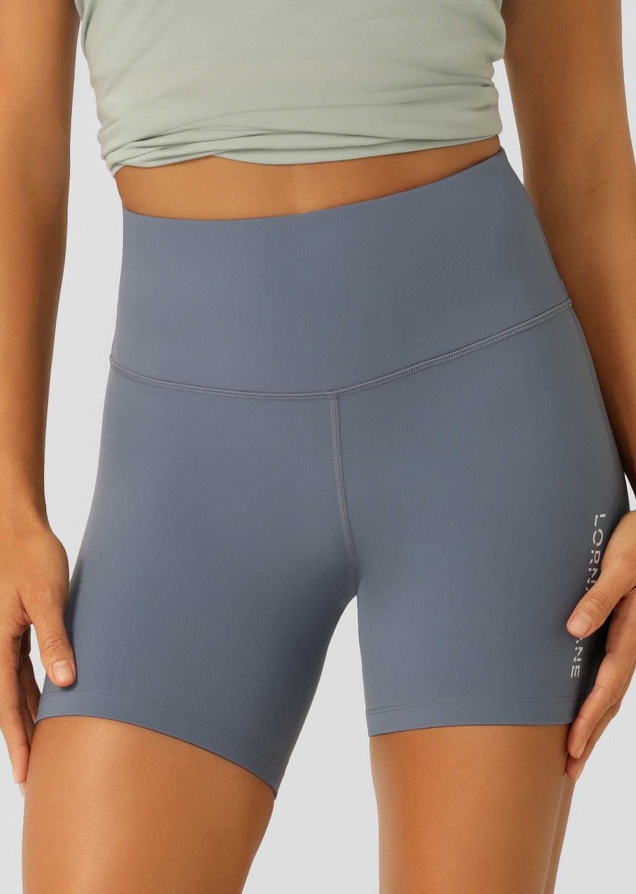 Lorna Jane Lotus No Chafe 16cm Bike Shorts - Powder Grey