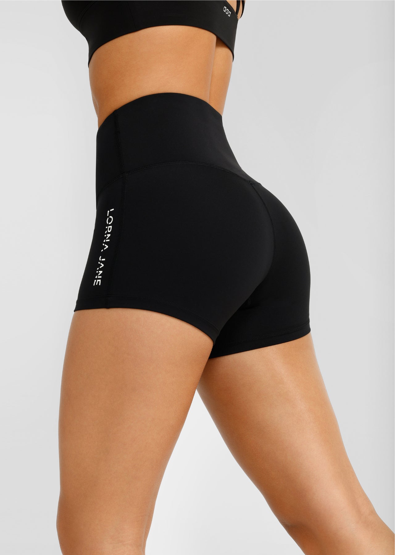 Lorna Jane Lotus No Chafe Phone Pocket 9cm Bike Shorts - Recycled Black