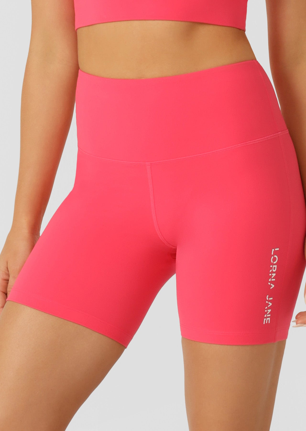 Lorna Jane Lotus No Chafe Phone Pocket 16cm Bike Shorts - Neon Raspberry
