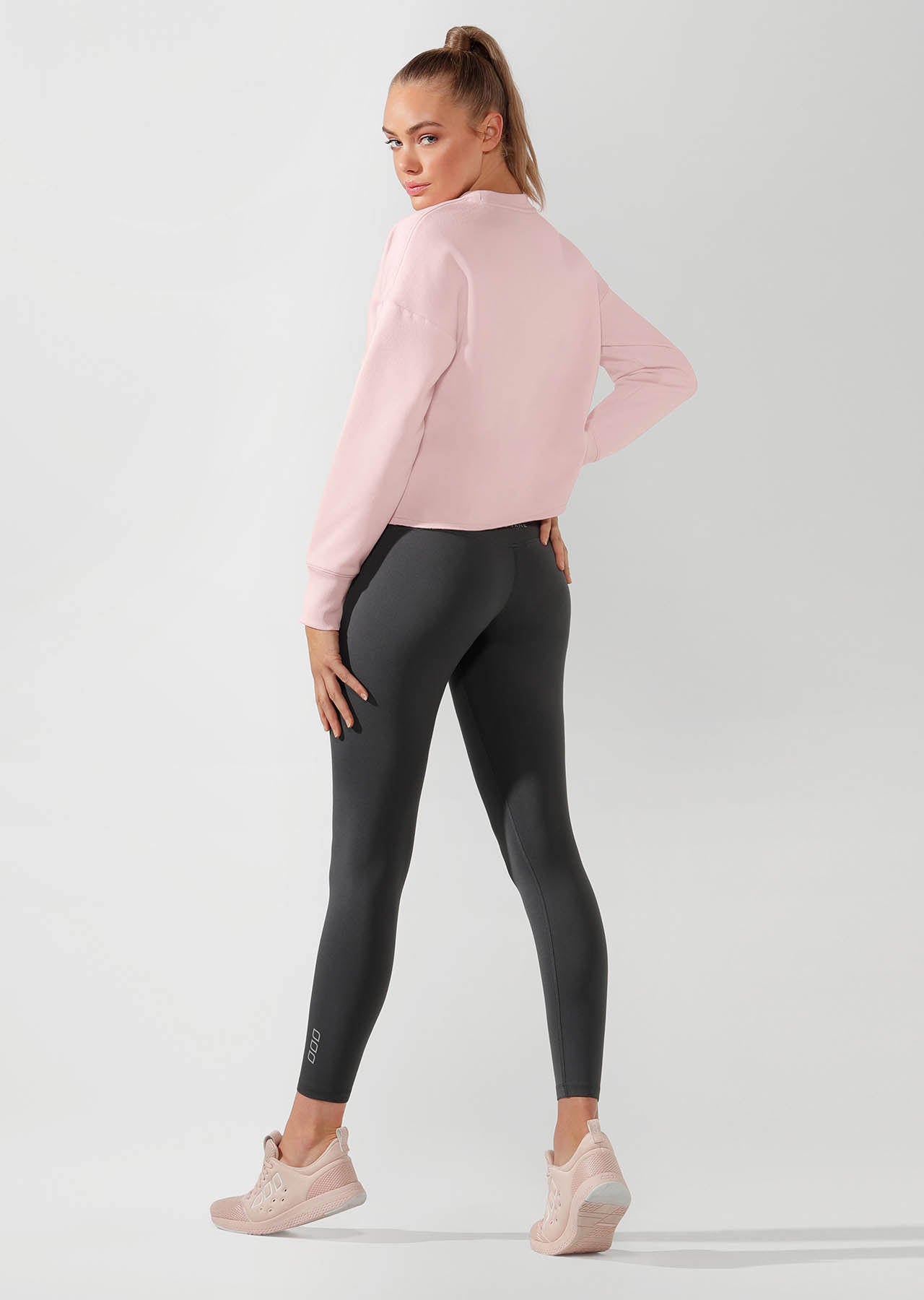 Lorna Jane Iconic Cropped Sweat - Pale Peony