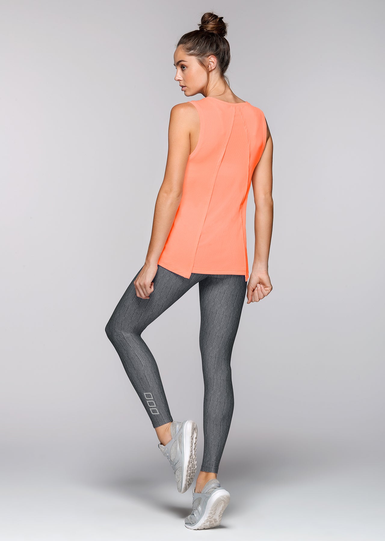 Lorna Jane Valencia Excel Tank - Neon Peach Melba