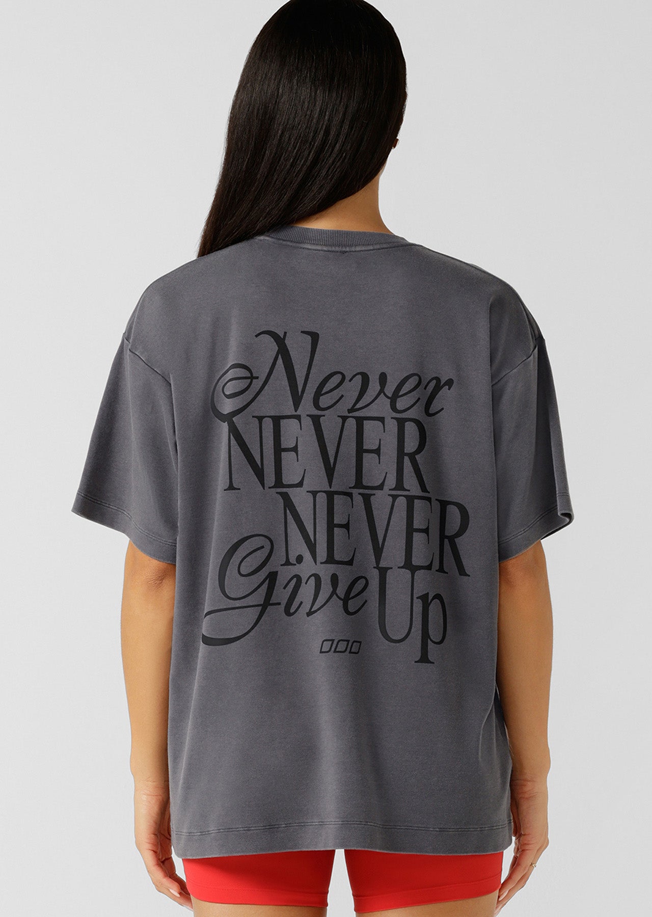 Lorna Jane Never Give Up Washed Boyfriend T-Shirt - Washed Titanium