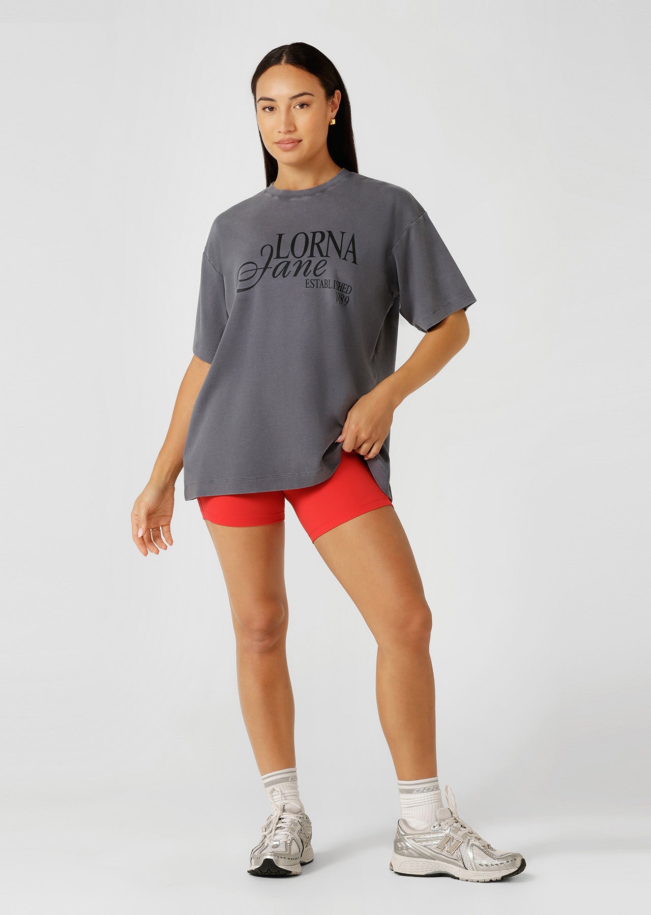 Lorna Jane Never Give Up Washed Boyfriend T-Shirt - Washed Titanium