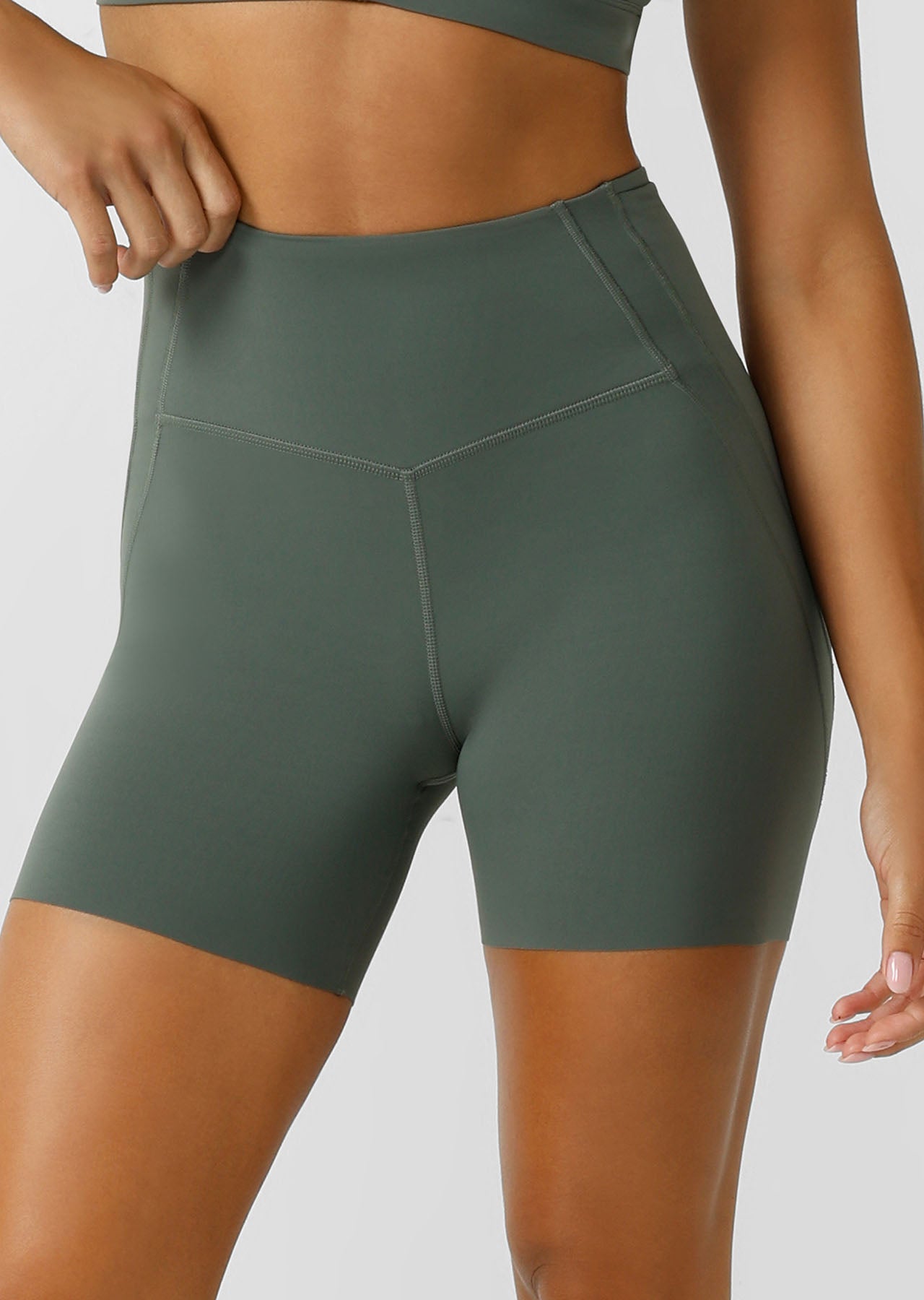 Lorna Jane Formation 2-Pocket Recycled 16cm Bike Shorts - Agave Green