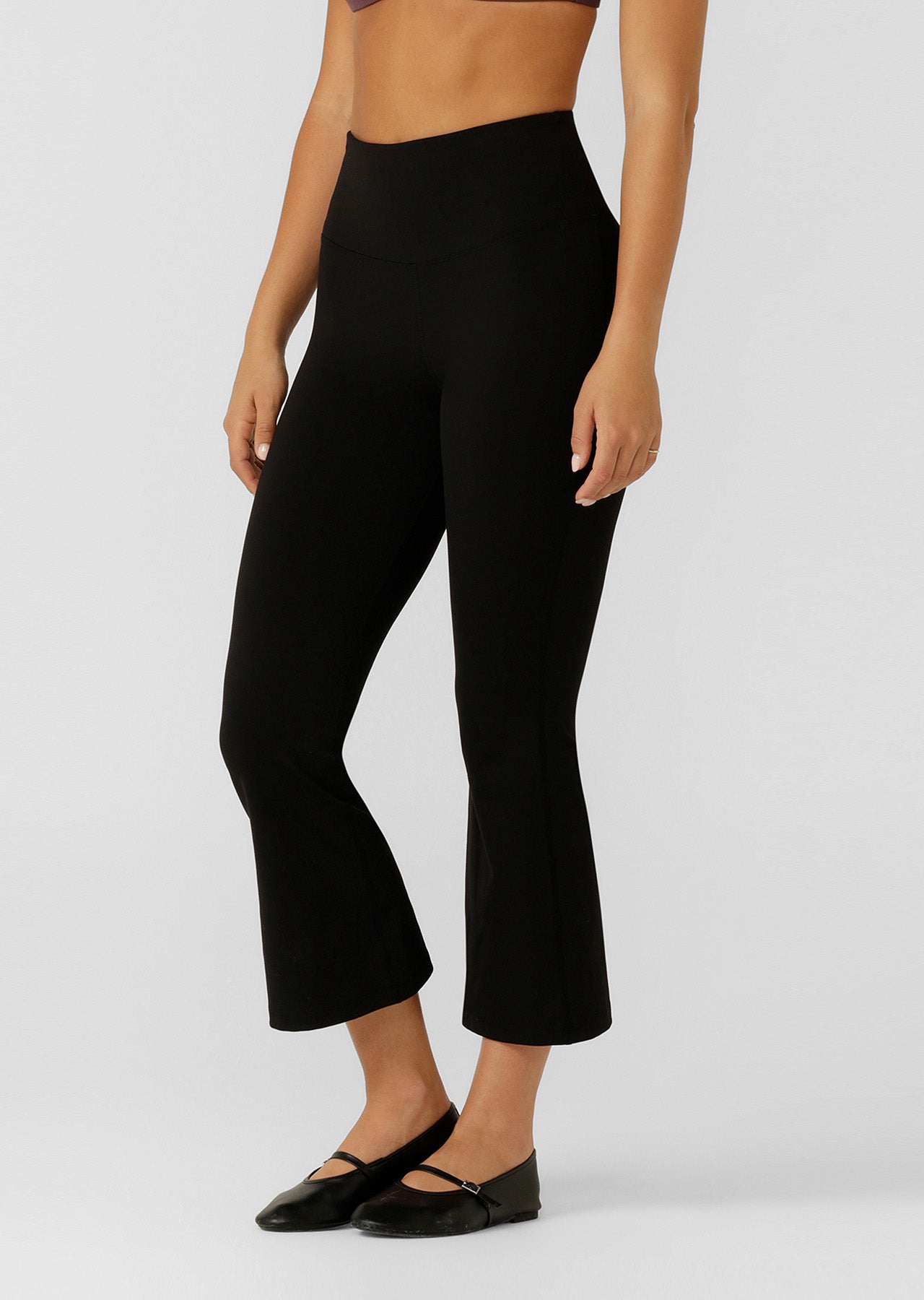 Lorna Jane Lotus Flared Leggings Cropped - Black