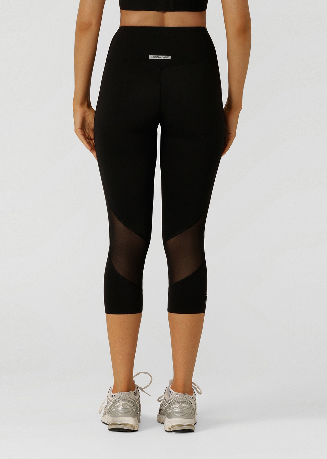 Lorna Jane Outline 7/8 Leggings - Black