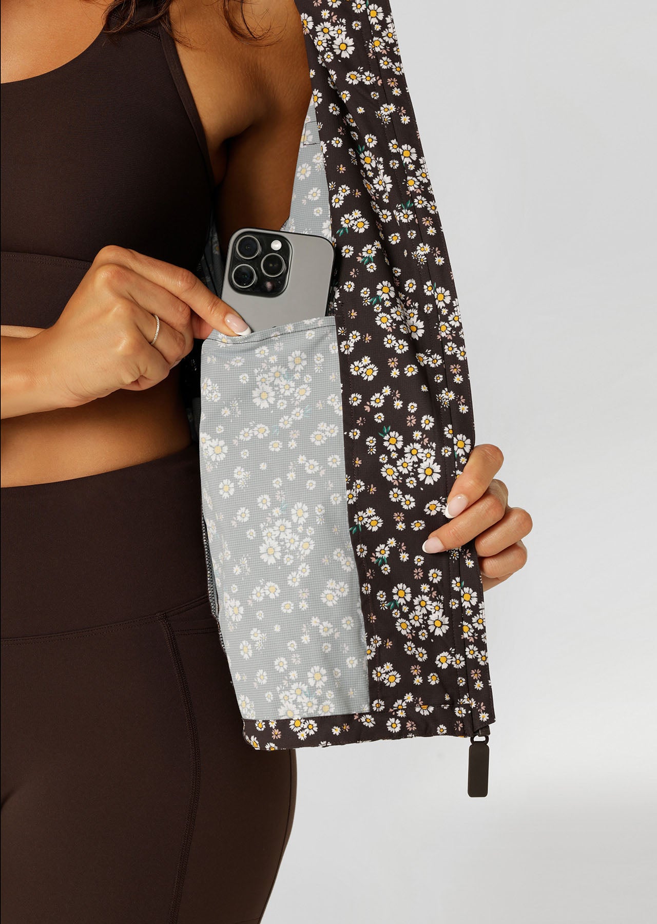 Lorna Jane Ditsy Daisy Outdoor Rec Jacket - Ditsy Daisy Print