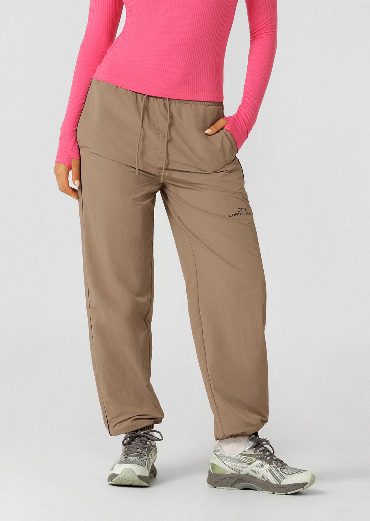 Lorna Jane Outdoor Rec Trackpants - Bone