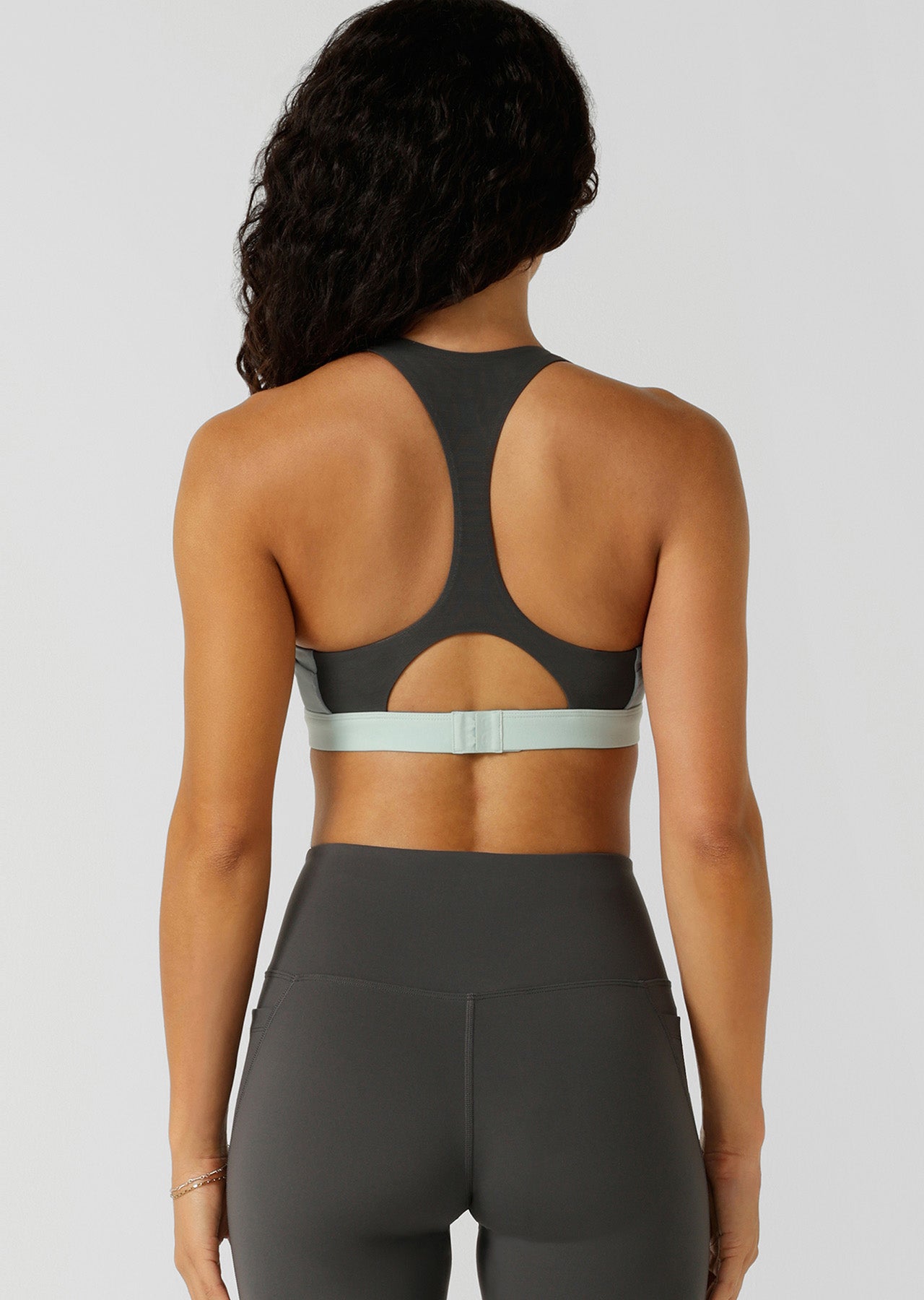 Lorna Jane Trailblazer Pocket Sports Bra - Titanium