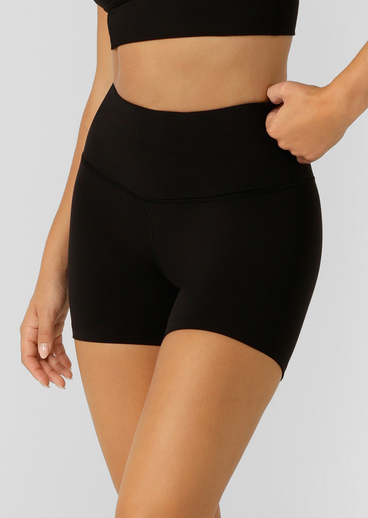 Lorna Jane Lotus Limited Edition No Chafe 12cm Bike Shorts - Black