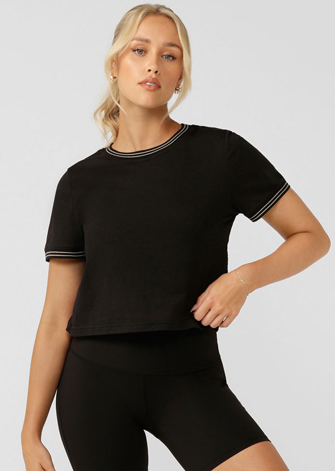 Lorna Jane Slam Dunk Mesh Cropped Tee - Black