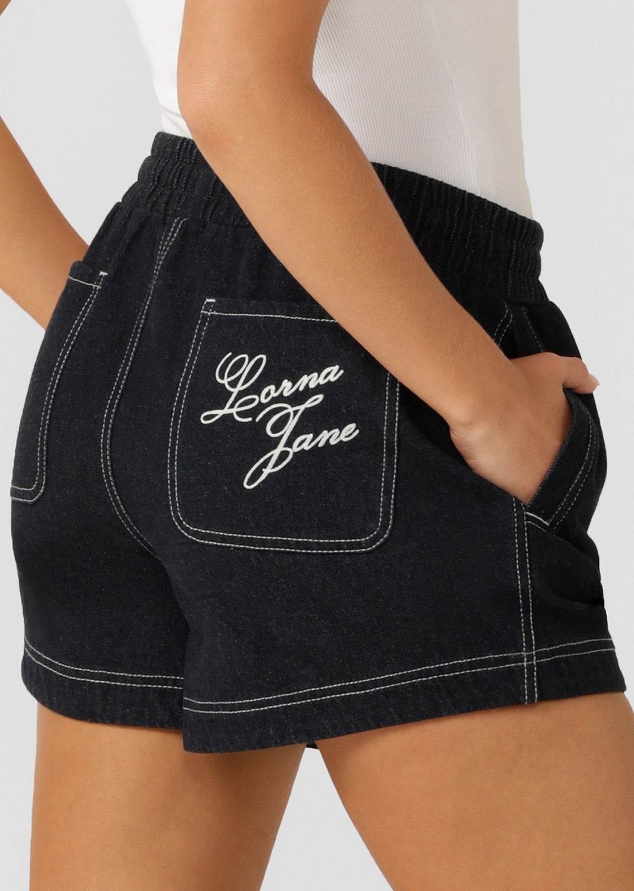 Lorna Jane Off Duty Denim Pull On Shorts - French Navy