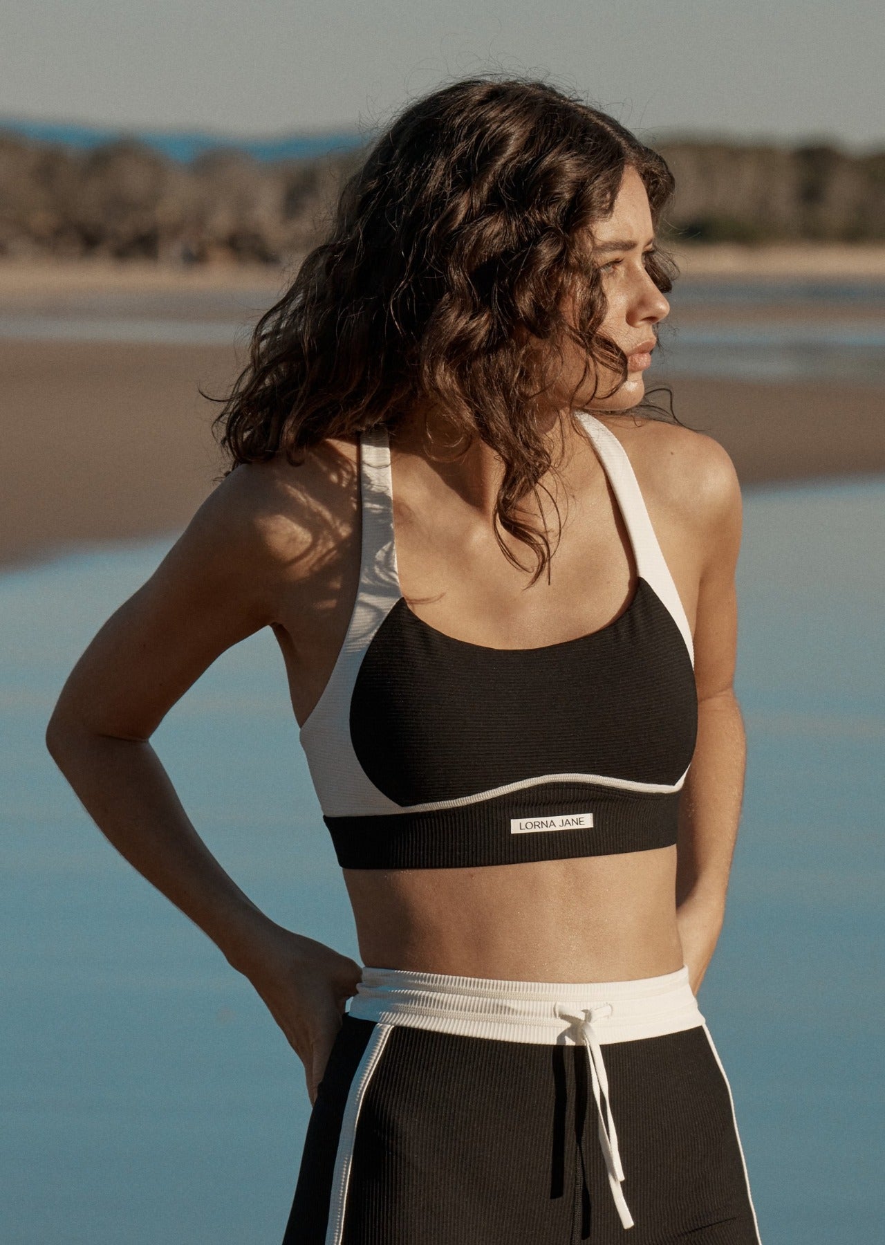 Lorna Jane Sweat to Surf Sports Bra - Black