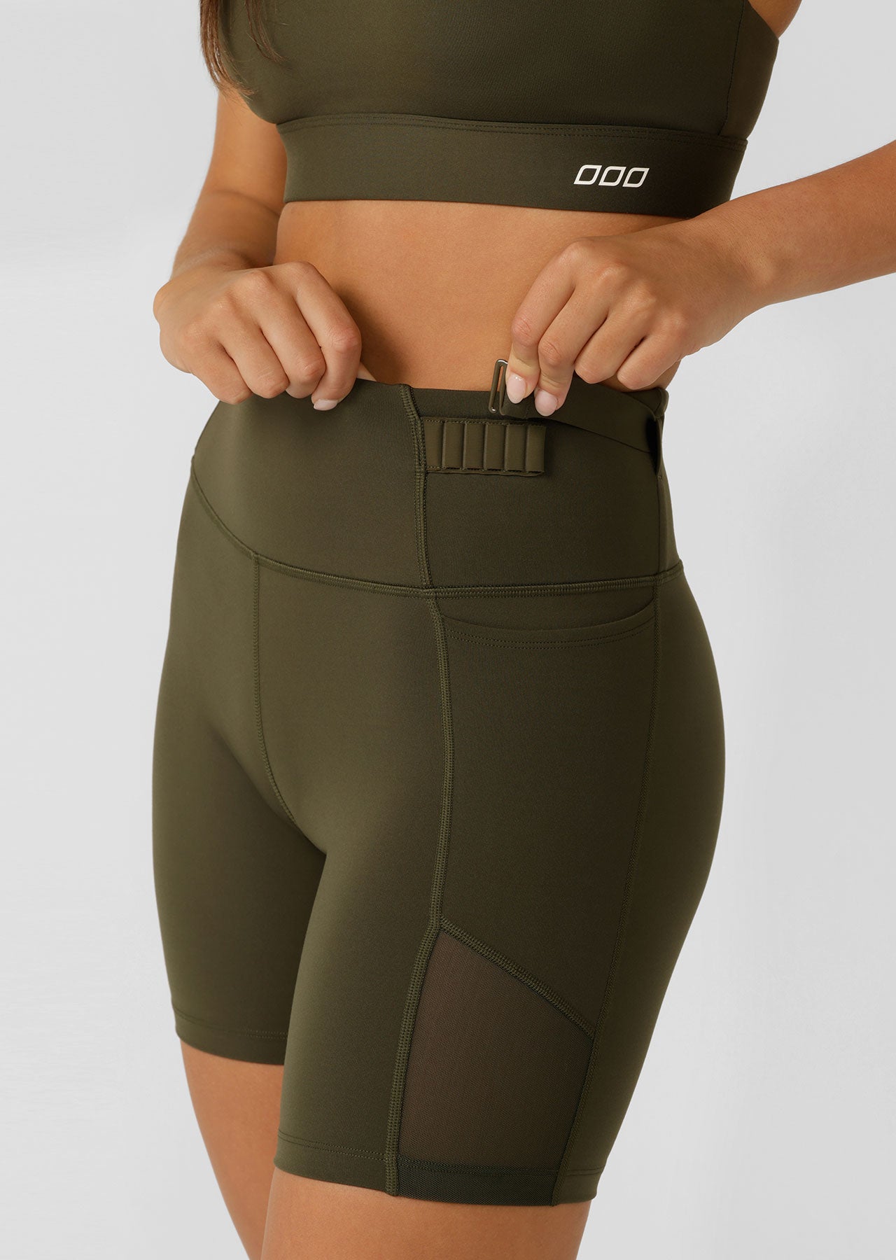 Lorna Jane Cinch And Support Phone Pocket Bike Shorts - Luxury Green
