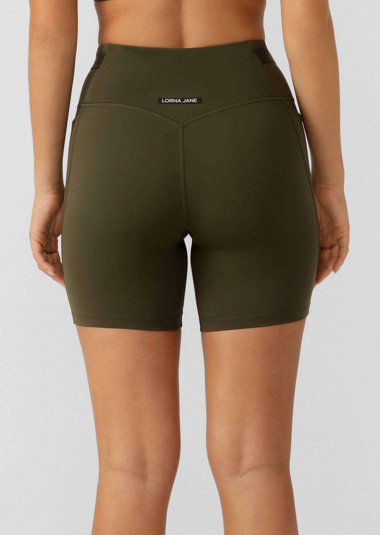 Lorna Jane Cinch And Support Phone Pocket Bike Shorts - Luxury Green
