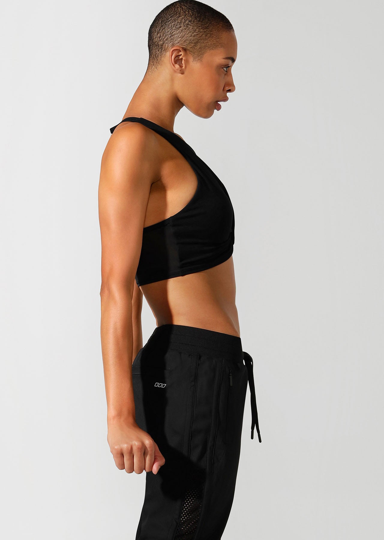 Lorna Jane 90s Twist Long Line Sports Bra - Black