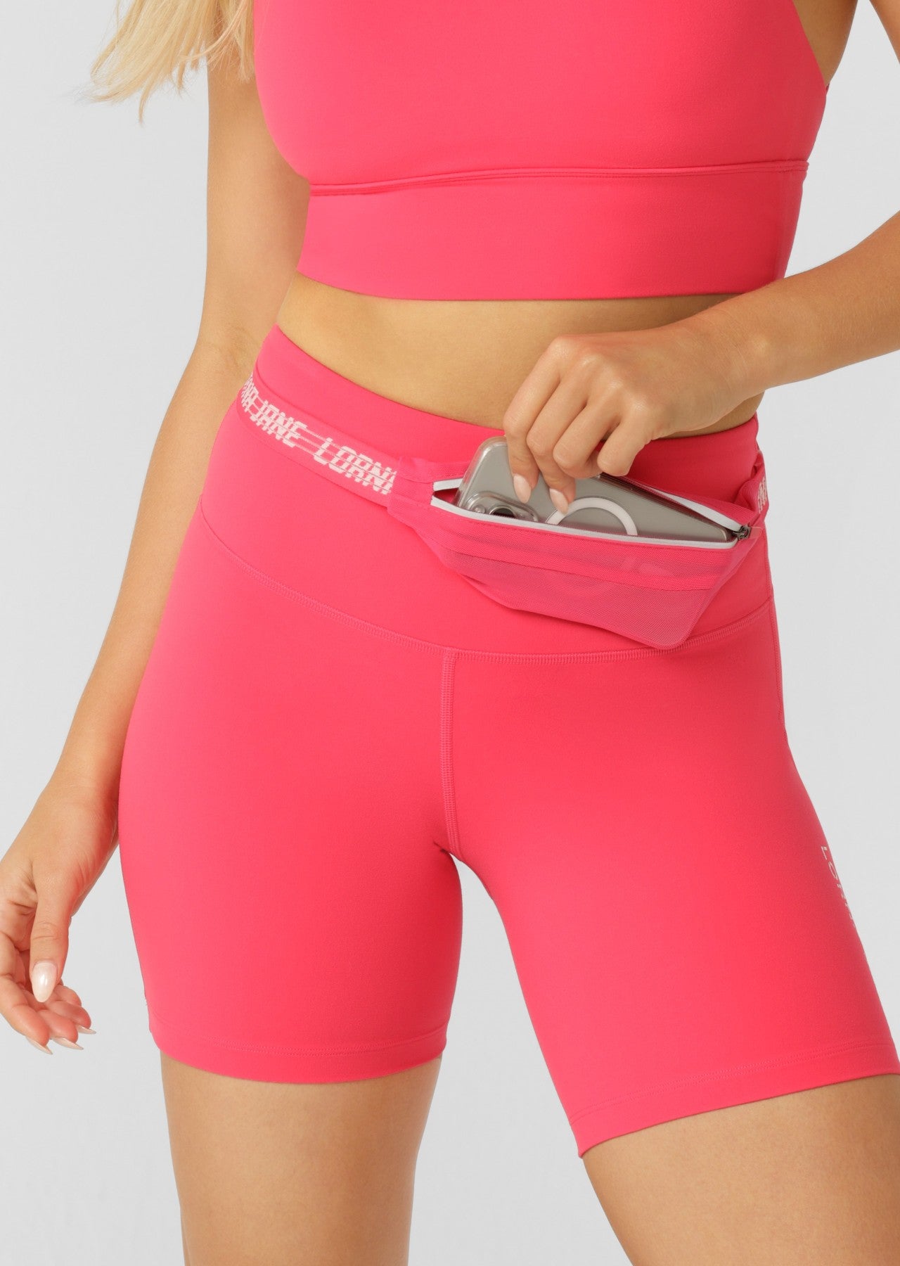 Lorna Jane On the Move Running Belt - Neon Raspberry