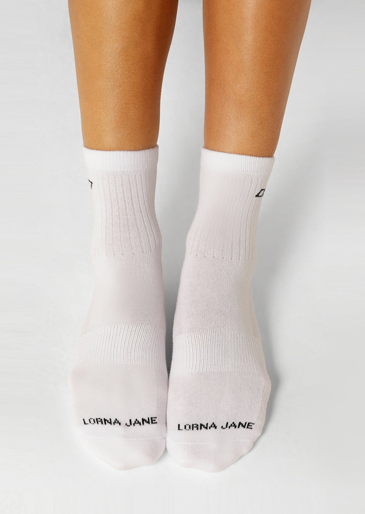 Lorna Jane LJ Quarter Crew Socks - White