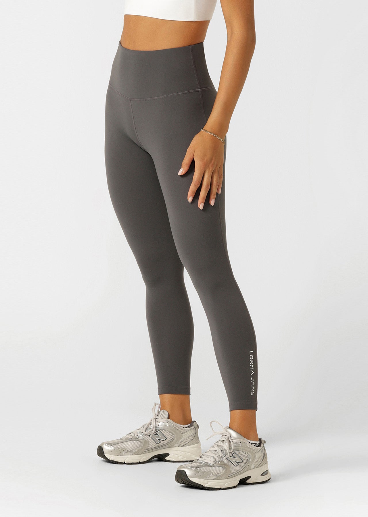 Lorna Jane Lotus No Chafe Phone Pocket Ankle Biter Leggings - Titanium