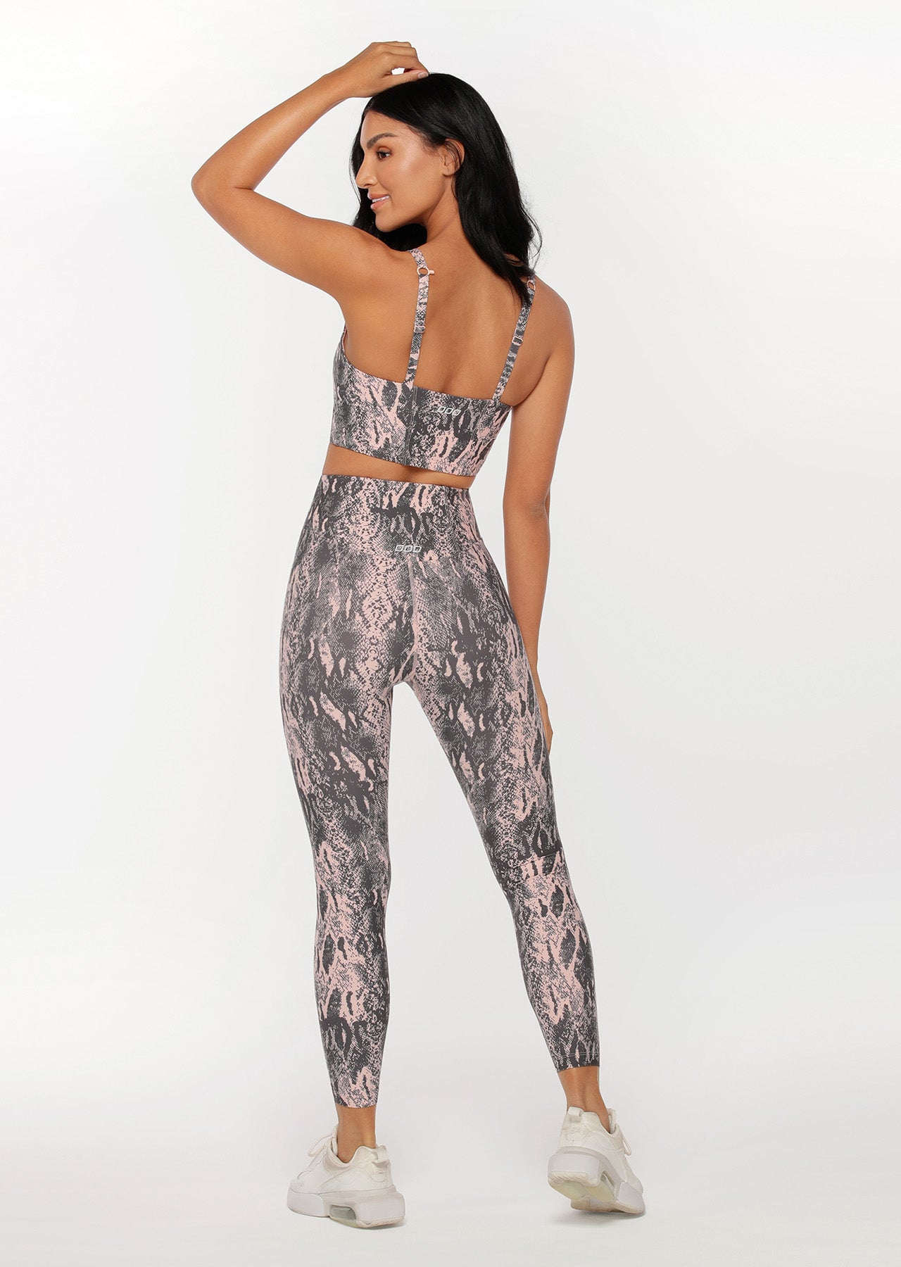 Lorna Jane Venom Longline Sports Bra - Venom Print